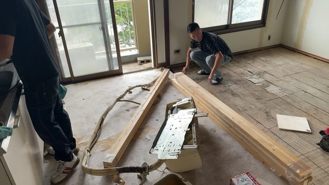 団地フルリノベーション　洋室大工下地