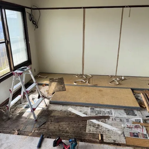 現在進行中の船橋市金杉台団地のリノベーションをご紹介。