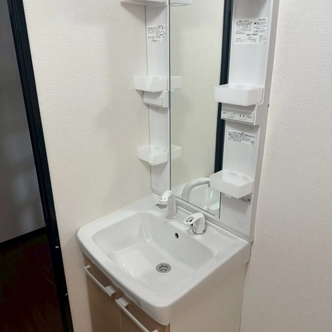 🏡✨ 新たな命を吹き込むリフォームプロジェクト進行中！キッチ...